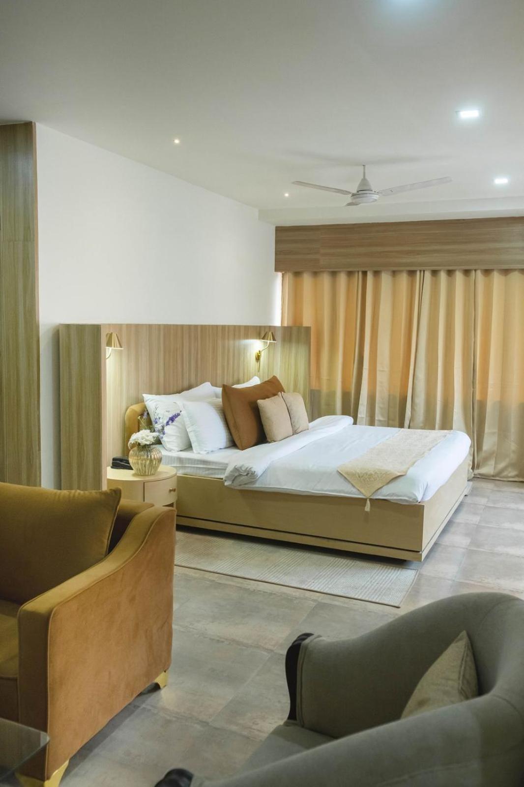 Hotel Lake Shilloi Dimāpur Eksteriør bilde