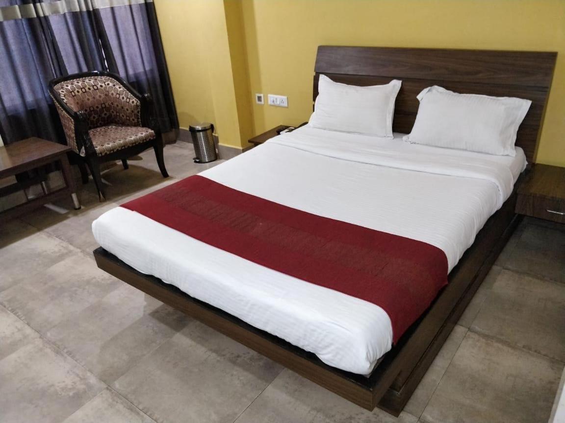 Hotel Lake Shilloi Dimāpur Eksteriør bilde
