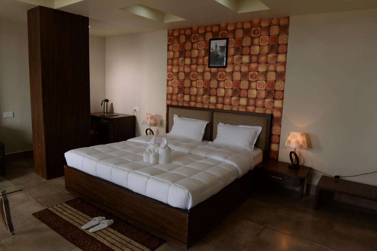 Hotel Lake Shilloi Dimāpur Eksteriør bilde